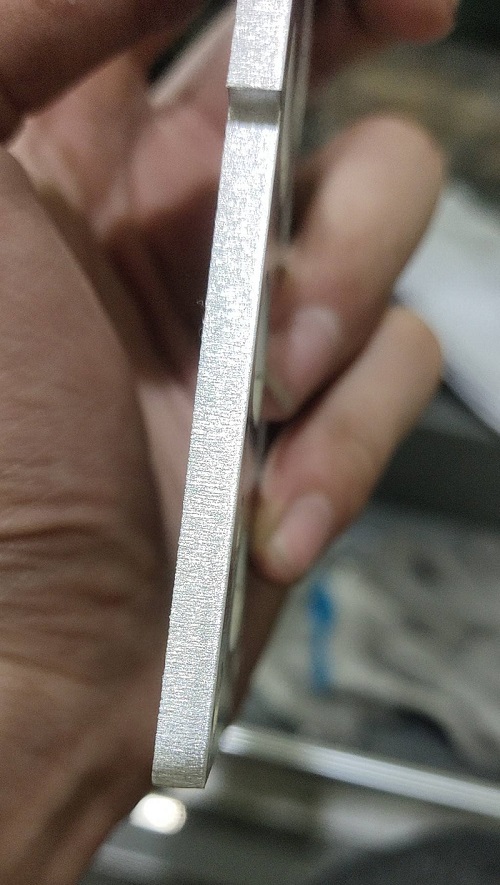 3000w激光切割机用空气切割4mm厚铝板工艺参数