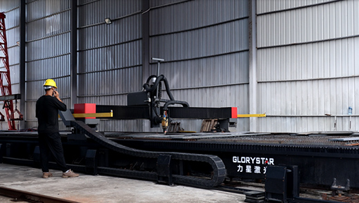 厉害了！力星激光“硬汉”托举中国船舶向海远航！